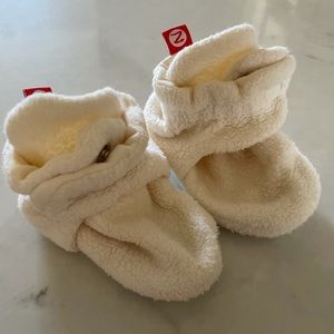 Zutano fleece baby booties